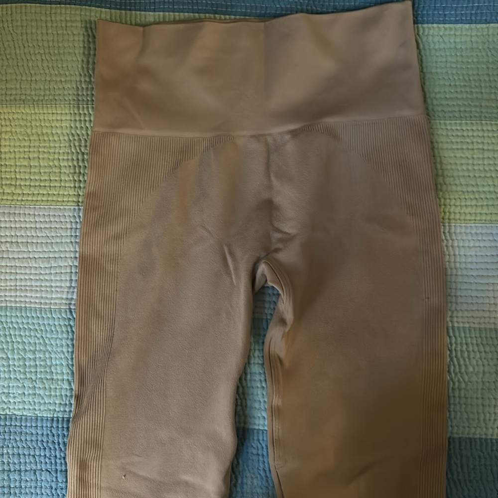 Set Active by Madelyn Cline Leggings Smooth Green Small - Picture 5 of 8
